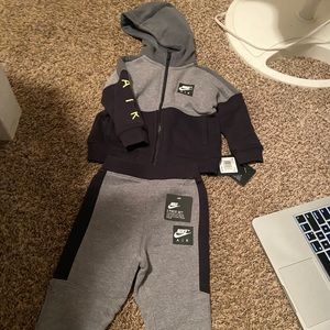 Nike air toddler set size 18M